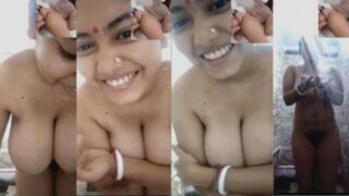 Cute bhabhi shows her big boobs on video call