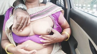 Telugu hot prostitute was fingered and squirted in a car